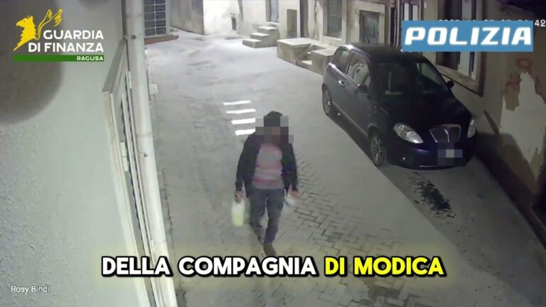 Incendia 3 auto GdF: fermato un tunisino