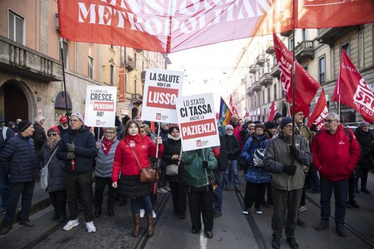 Sciopero Cgil, adesione al 68% e mezzo milione di persone in piazza
