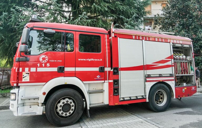 Esplosione in una abitazione in provincia di Firenze, morto un 71enne