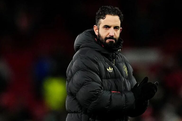 Manchester United, ufficiale: esonerato il tecnico Amorim