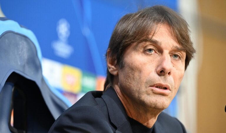 Conte: “Napoli non vuole uscire dalla Champions, proveremo a sbalordire”