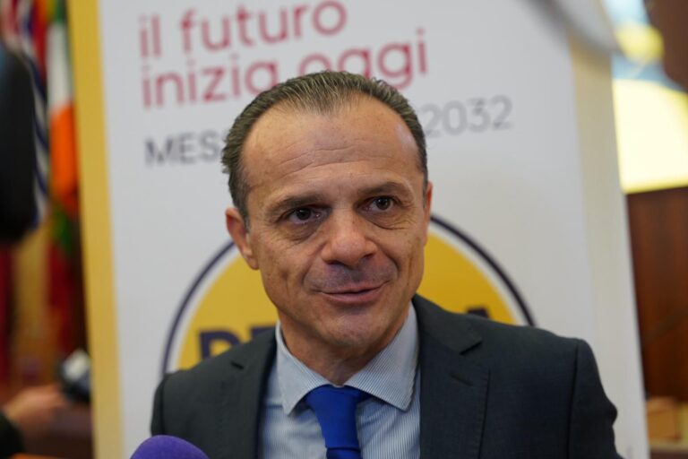 Caos election day, voto anticipato a Taormina? De Luca pensa già alle Regionali ma non molla il Ducato