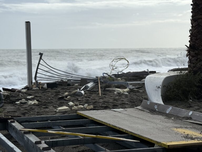 Ciclone, Serapide: “In mare è finito di tutto, i fondali vanno bonificati”