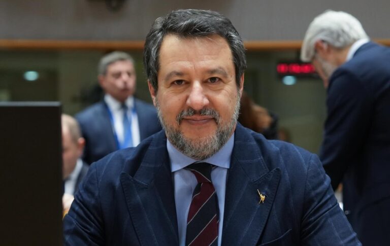 Salvini: “Subito al voto norme anti baby gang e divieto di possesso di coltelli”