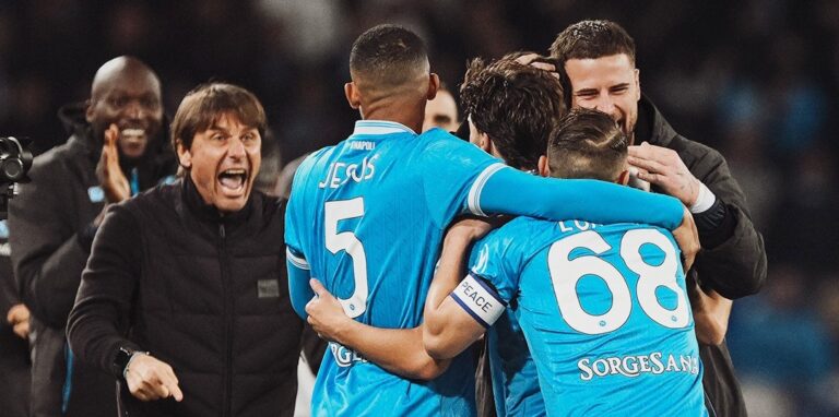 Il Napoli si riscatta in campionato, 2-1 a una Fiorentina mai doma