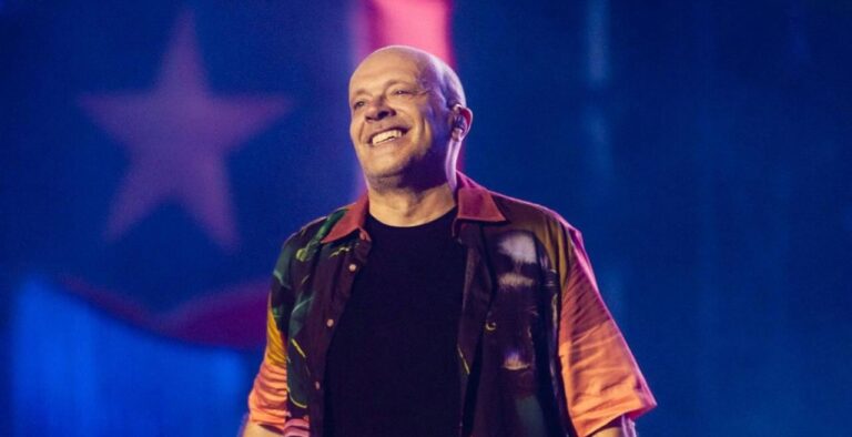 Max Pezzali ospite di Sanremo 2026, sarà presente in tutte e cinque le serate