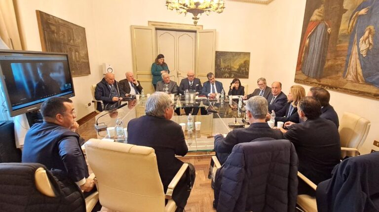 Ciclone, Schifani insedia la cabina di regia operativa: “Procedure semplificate per i contributi”