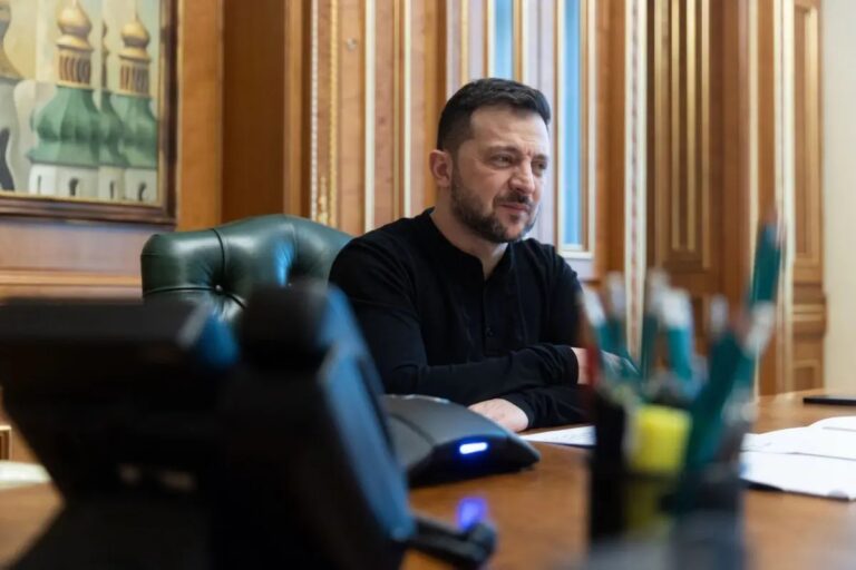 Zelensky: “A Davos solo se saranno pronti documenti su energia e difesa”