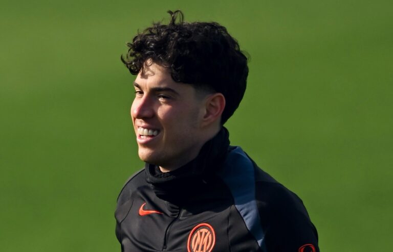 Bastoni fischiato a Lecce: l’eco del caso Kalulu non si placa