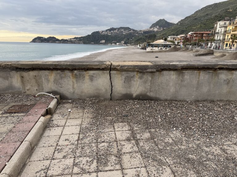 Taormina, a Mazzeo preoccupa Piazza Pablo Pino: “Dopo il Ciclone c’è sifonamento”