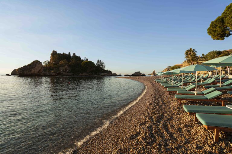 RHC Group chiude il 2025 in crescita. Previsione positive per il 2026 a Taormina, Roma e Vietri sul Mare RHC Group chiude il 2025 in crescita. Previsione positive per il 2026 a Taormina, Roma e Vietri sul Mare
