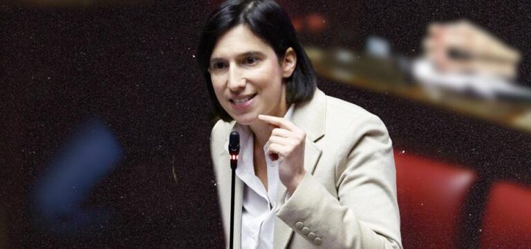 Fronda nel PD, Schlein in difficoltà. Renzi in agguato per lanciare Salis