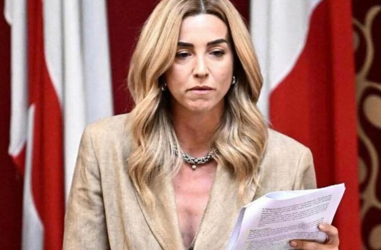 Salis allo scoperto: “Io l’anti-Meloni? Se me lo chiedesse il centrosinistra unito, ci penserei”