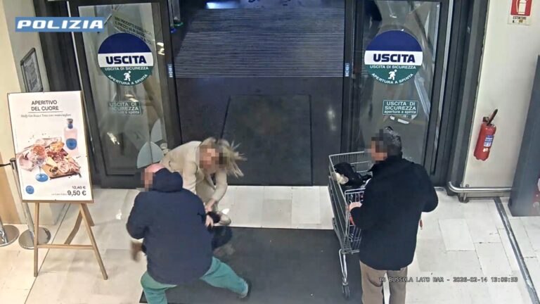 Tenta di rapire una bambina in un supermercato, arrestato un rumeno