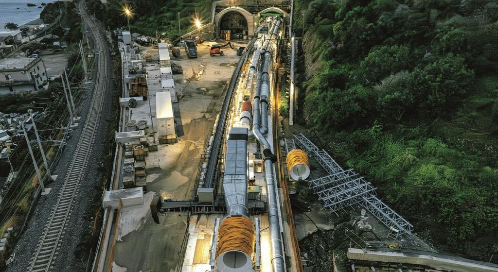 Germanà: "Avanti tutta con la nuova tratta ferroviaria Taormina-Giampilieri. E' l'Italia del sì" 1 cantiere nuova linea ferroviaria 112