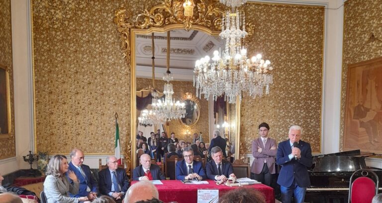 Sicilia, Giornata di Celebrazione delle Forze dell’Ordine: emozionante cerimonia a Giarre