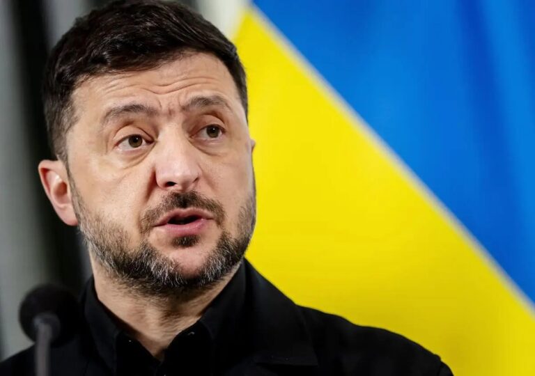 Iran, Zelensky: “I pasdaran sono un’organizzazione terroristica, non dimenticheremo i droni”