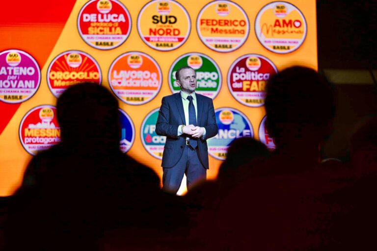 De Luca esce allo scoperto e si candida alla Presidenza della Regione. Taormina verso il voto anticipato?
