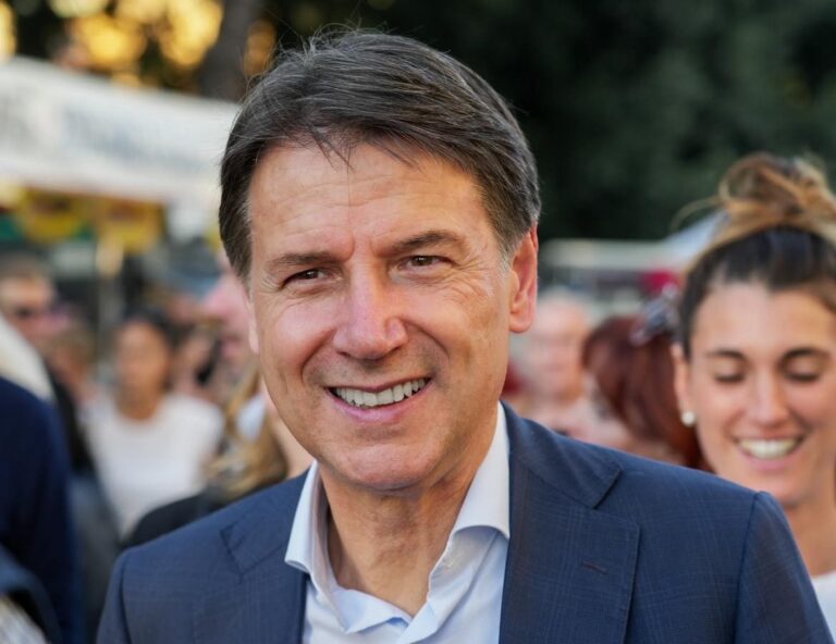 Conte: “Meloni si è dovuta arrendere dopo il voto travolgente di 14 milioni di italiani”