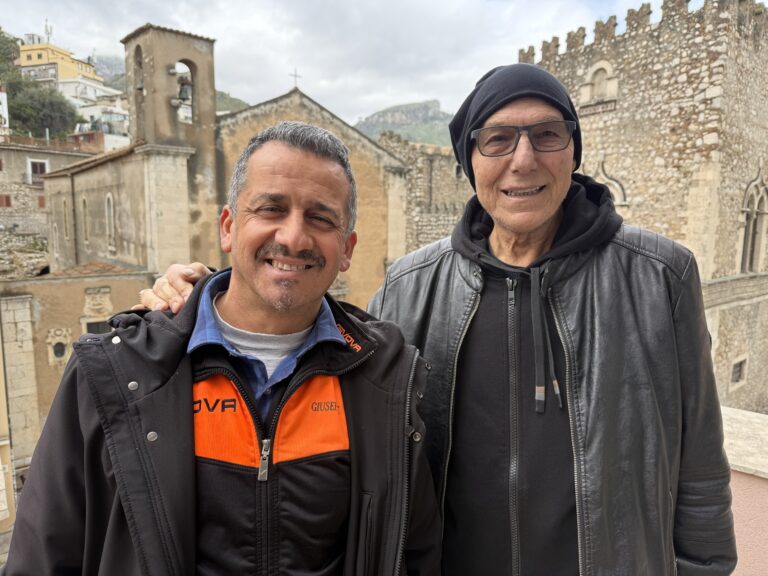 Dalla musica alla tensione del Golfo: i Suonatori di Taormina tornano da Dubai con un messaggio di pace (VIDEO)