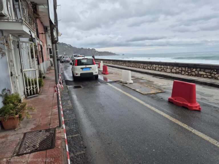 Giardini Naxos, riaperto il lungomare IV Novembre. Viabilità torna regolare