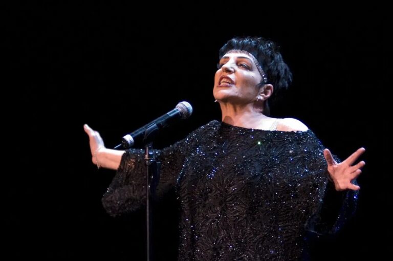 Liza Minnelli compie 80 anni, una carriera tra cinema, teatro e musica