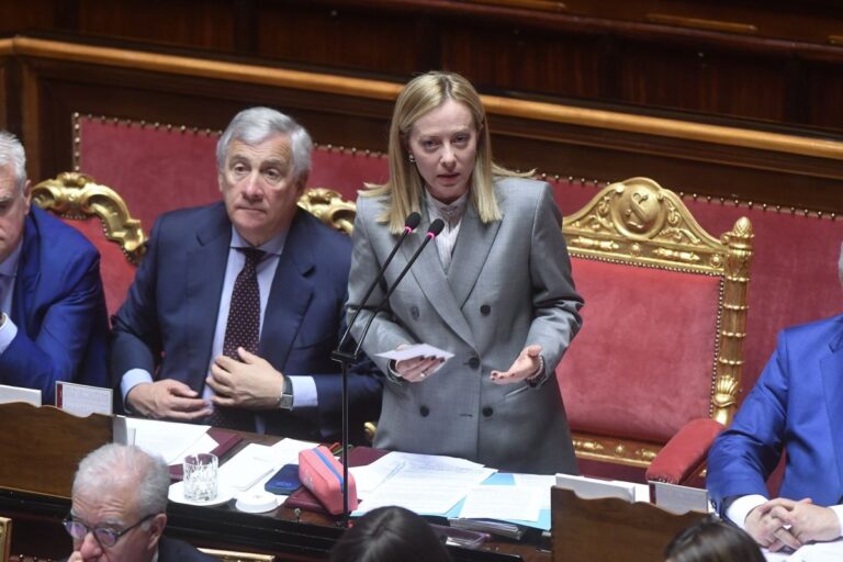 Meloni in Senato: “Crisi in Medio Oriente complessa, non vogliamo entrare in guerra”