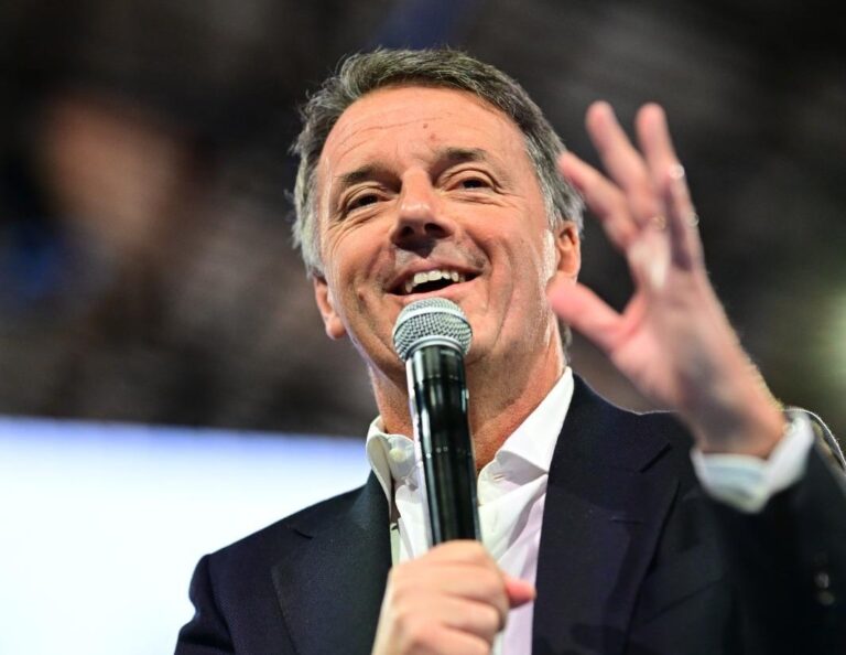 Renzi “avvisa” il campo largo: “Comincia l’iter per le Primarie”