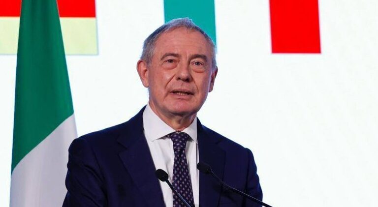 Urso: “Freneremo la corsa dei carburanti”