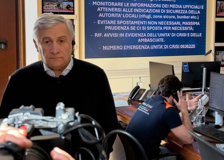 Iran, Tajani: “Situazione complessa, in partenza i 200 studenti bloccati a Dubai”