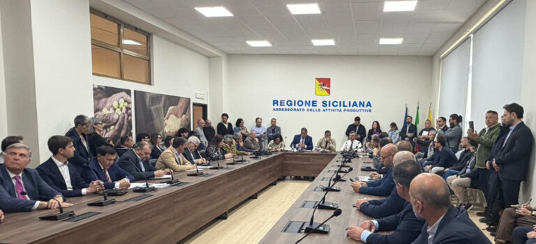 Attività produttive, presentati 4 nuovi bandi su sviluppo, imprese e innovazione