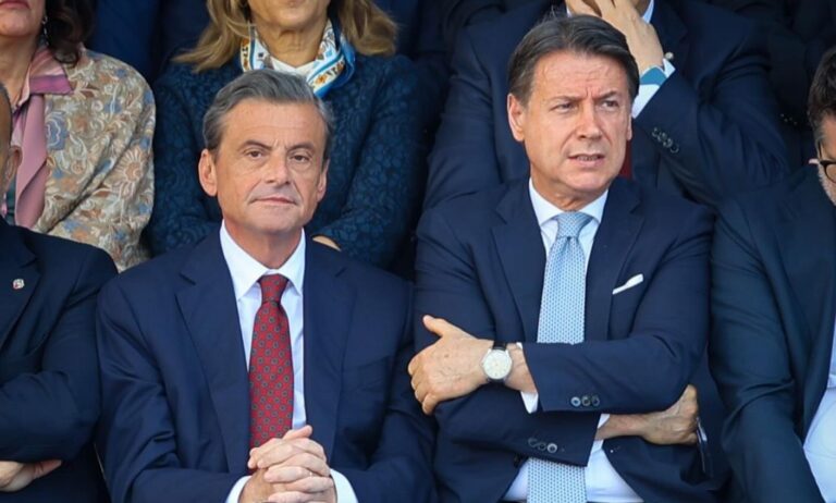 Calenda: “Conte smetta di fare il paravento. Per il M5S i i valori sono negoziabili, per noi no”