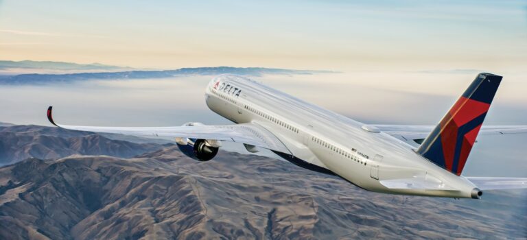 N.Y.-Catania, riparte il volo: assalto alle prenotazioni. Delta: “Siamo entusiasti”. Taormina domina la scena