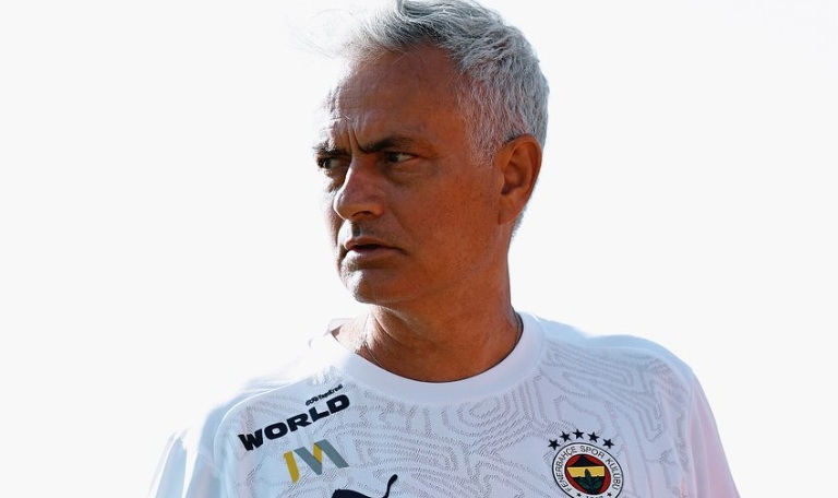 Mourinho verso il ritorno al Real: spunta l’indizio di Mbappé