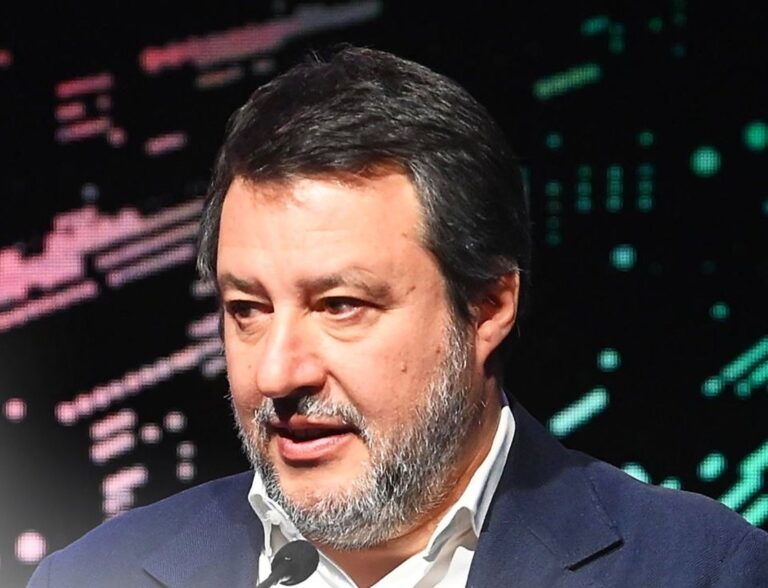 Salvini: “Proposta sulla tassazione degli extraprofitti pronta, la studiamo da mesi”