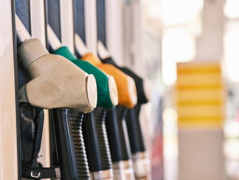 Carburanti, Sicilia tra le regioni più care d’Italia: “Prezzi insostenibili per famiglie, lavoratori e imprese”