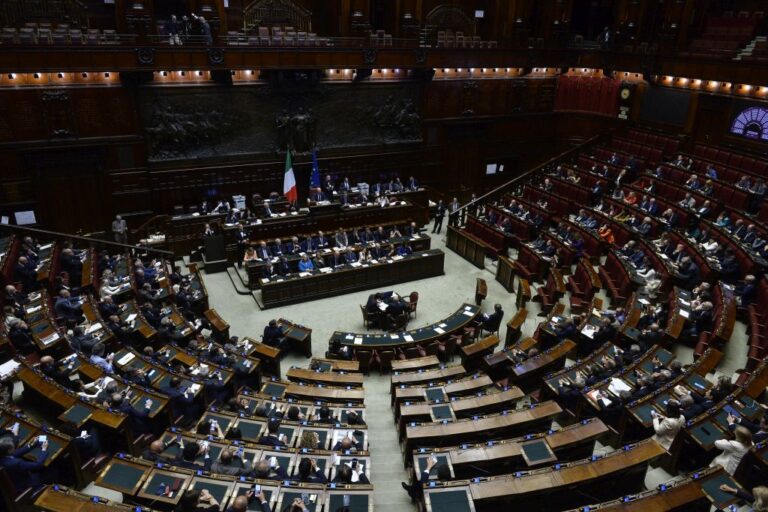 Decreto bollette, via libera della Camera con 157 sì: il testo passa al Senato
