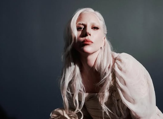 Esce “Runway”, il singolo di Lady Gaga e Doechii per “Il Diavolo veste Prada 2”