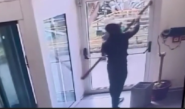 Rapina a Napoli: la banda favorita da un basista