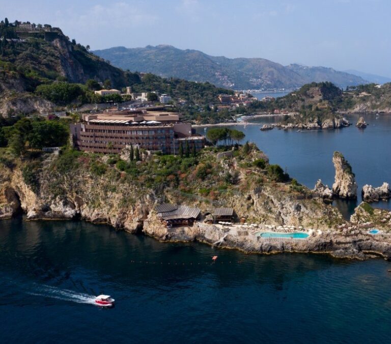 UNA Hotels CapoTaormina, ok alla riqualificazione dell’area esterna. Così rinascerà Capo San Leo