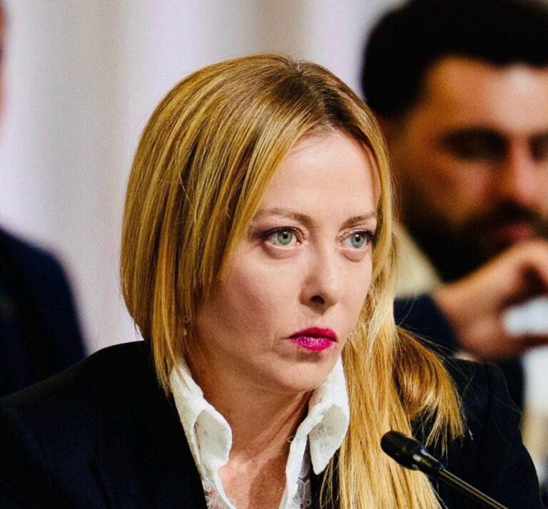 Meloni: “Non sono furiosa per la campagna di Italia Viva, mi occupo dei problemi delle persone”
