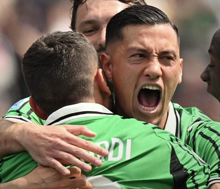 Berardi e Laurienté, il Sassuolo stende il Milan: è 2-0 al Mapei