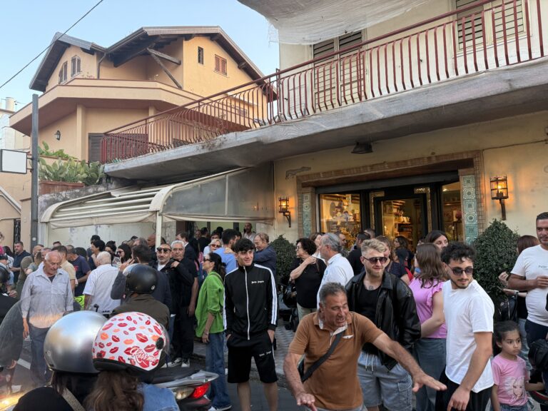 Elezioni a Naxos: apoteosi per Bosco, è festa al comitato del nuovo sindaco