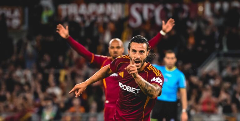 La Roma travolge 4-0 la Fiorentina e si rilancia nella corsa Champions