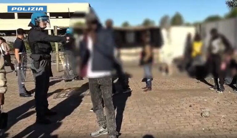 Roma choc, donna adescata e costretta per tre giorni a violenze sessuali di gruppo: fermate 5 persone