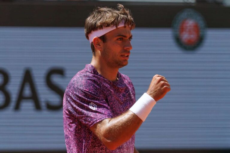 Semifinale Cobolli-Arnaldi al Roland Garros, Berrettini costretto al ritiro