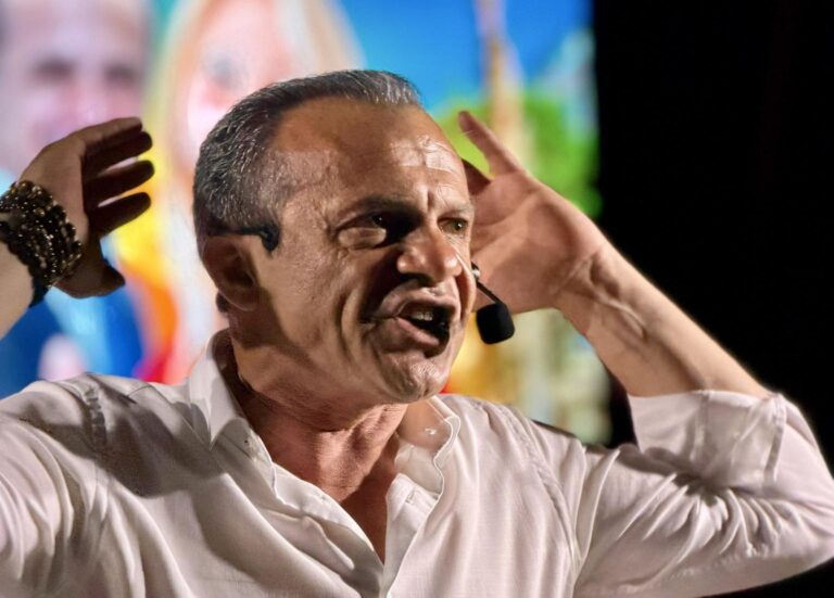De Luca carica per le Regionali: “Pronta la strategia del Governo di Liberazione della Sicilia”