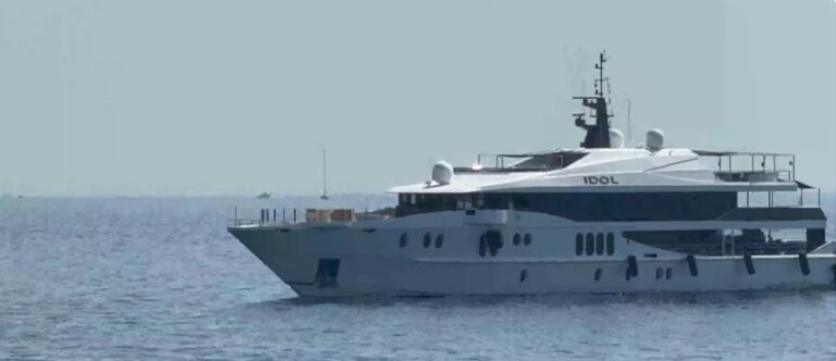 Lusso a Taormina, a Spisone lo yacht di Leclerq (Decathlon) Lusso a Taormina, a Spisone lo yacht di Leclerq (Decathlon)