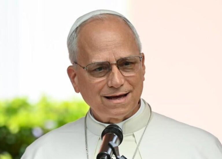 Il Papa ai giovani: “Davanti a guerra e indifferenza siate scintilla di umanità nuova”
