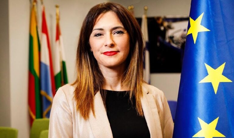Picierno scommette sul centro: “Il PD che abbiamo voluto al Lingotto non esiste più”